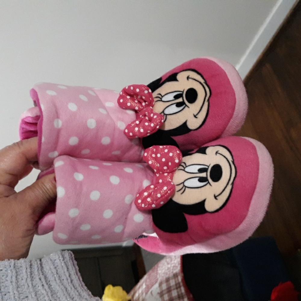 Minnie Mouse Winter Booties